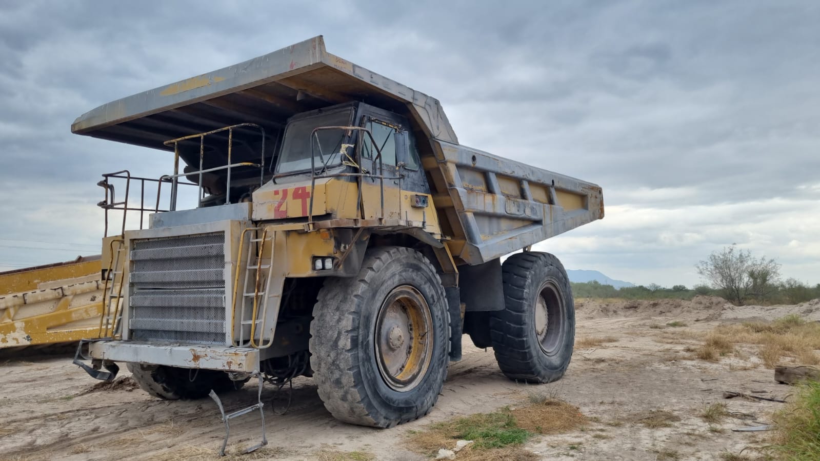 Caterpillar 777D Camión de Carga Usado en Venta